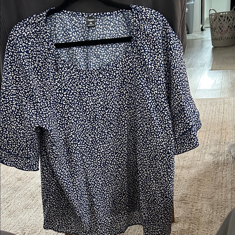 H&M Blue and White Patterned Top